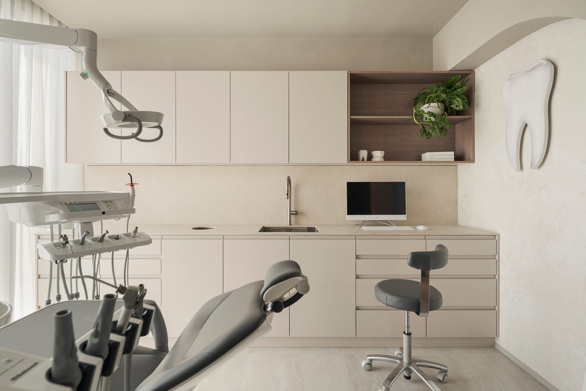 Aesthetic & Dental Clinic — 11