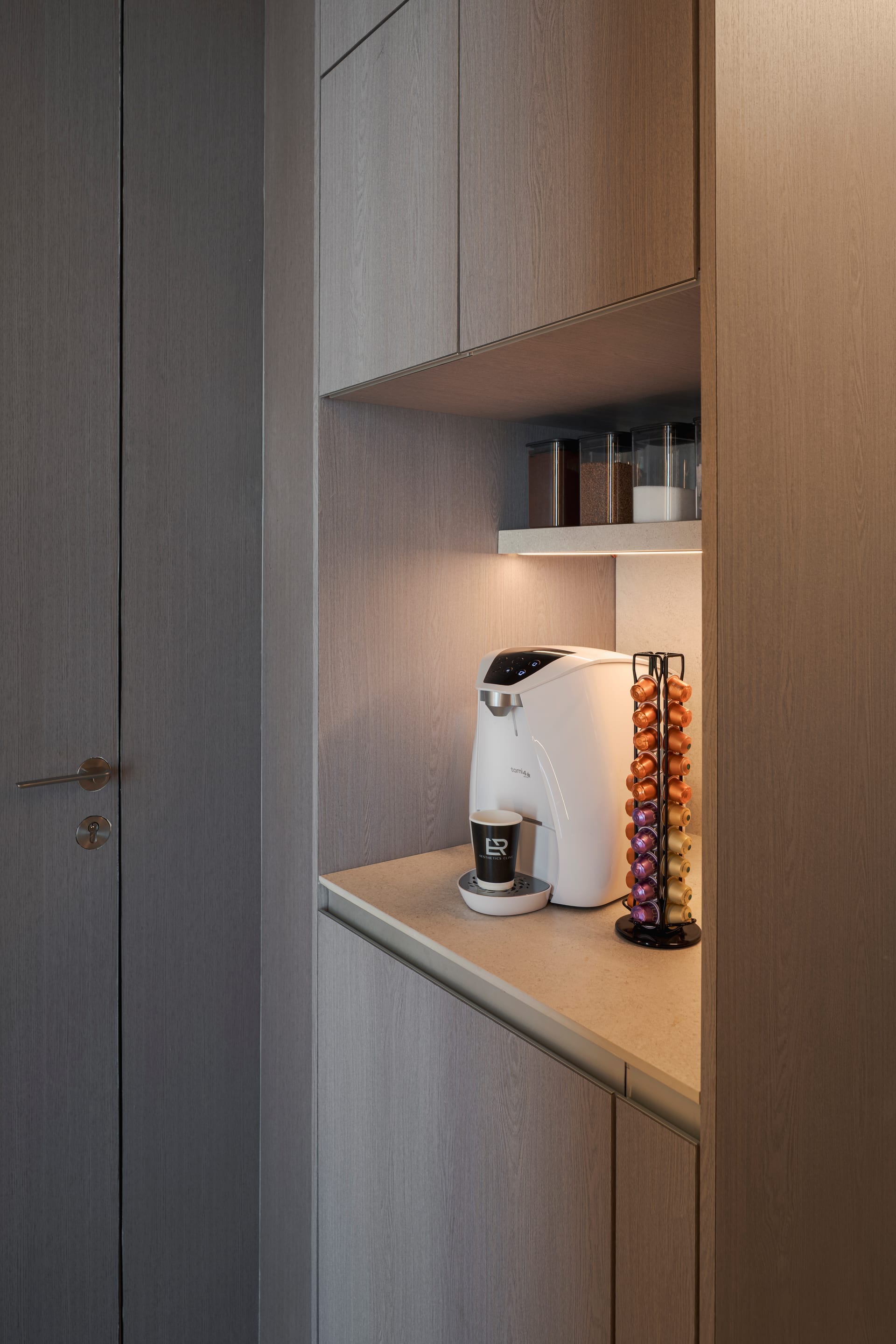 Aesthetic & Dental Clinic — 20