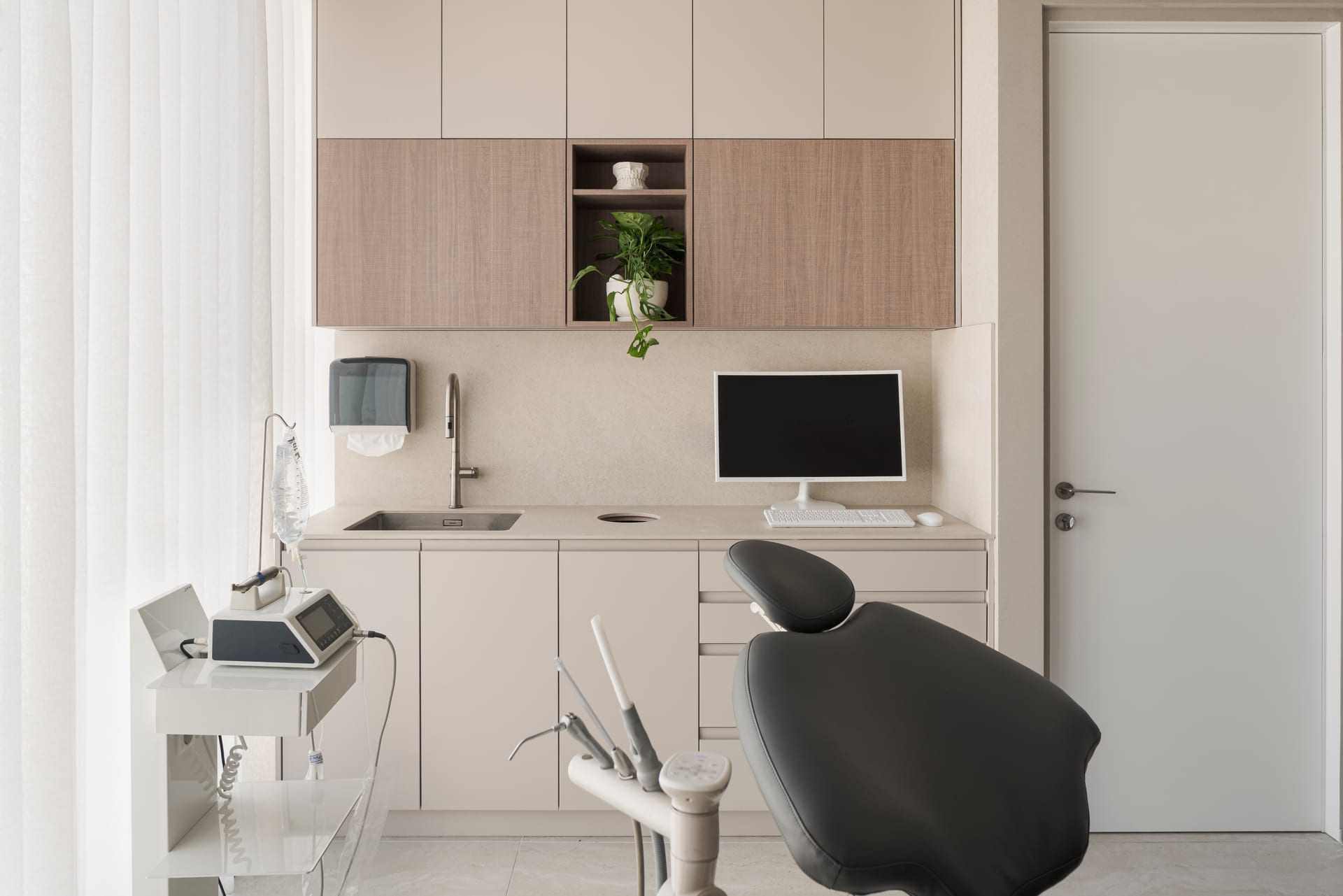 Aesthetic & Dental Clinic — 21