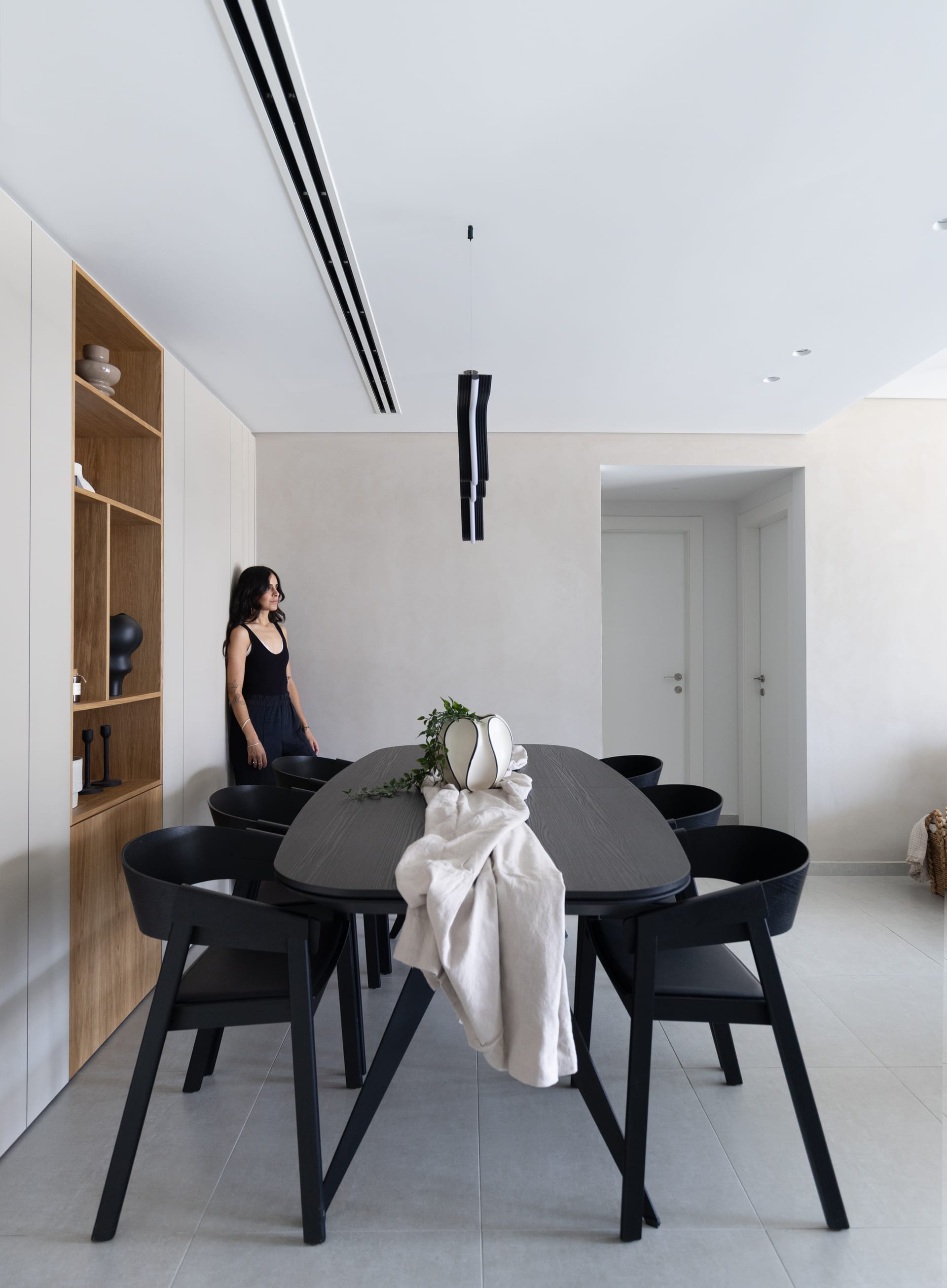 APT. 22 — 2