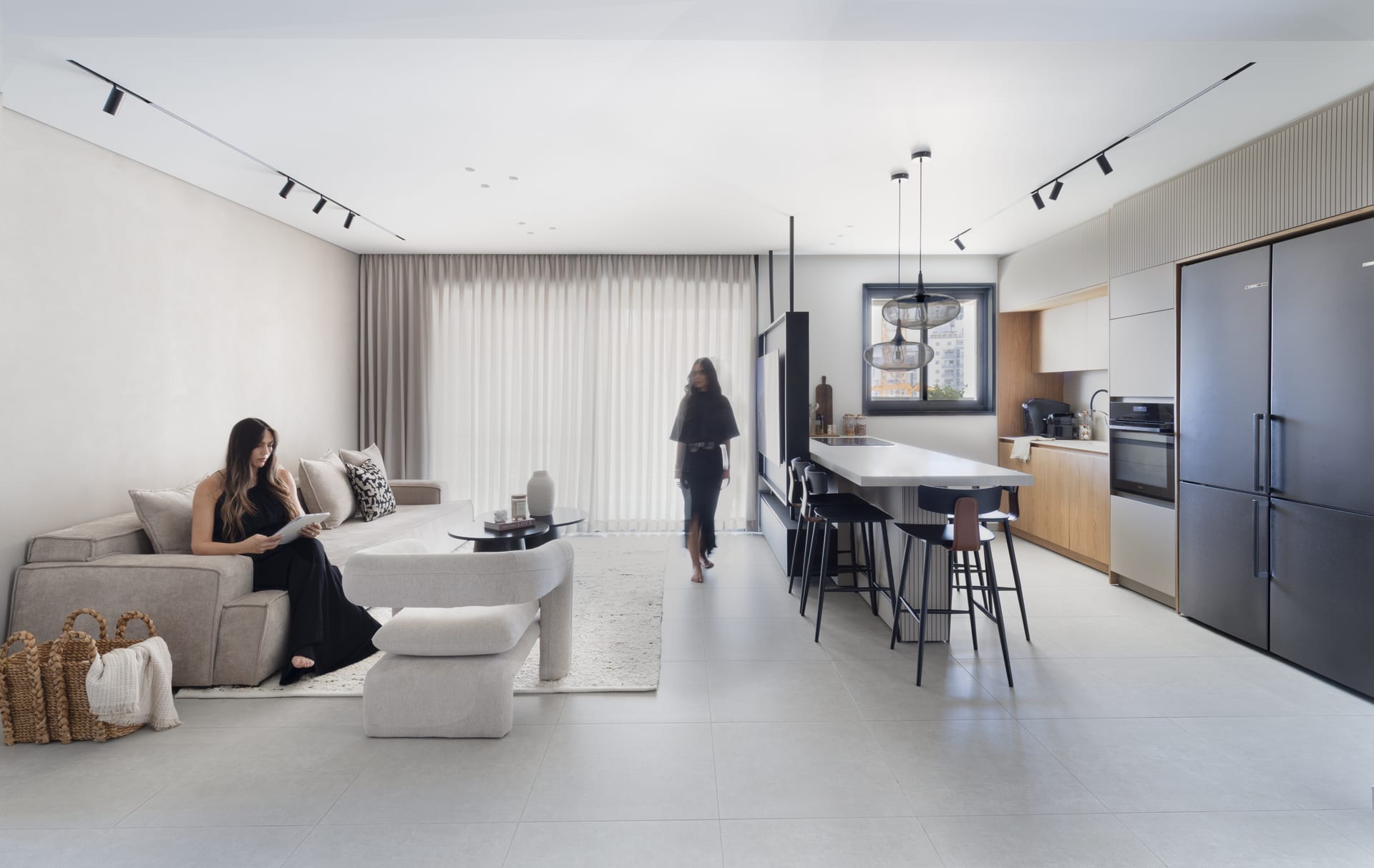 APT. 22 — 7