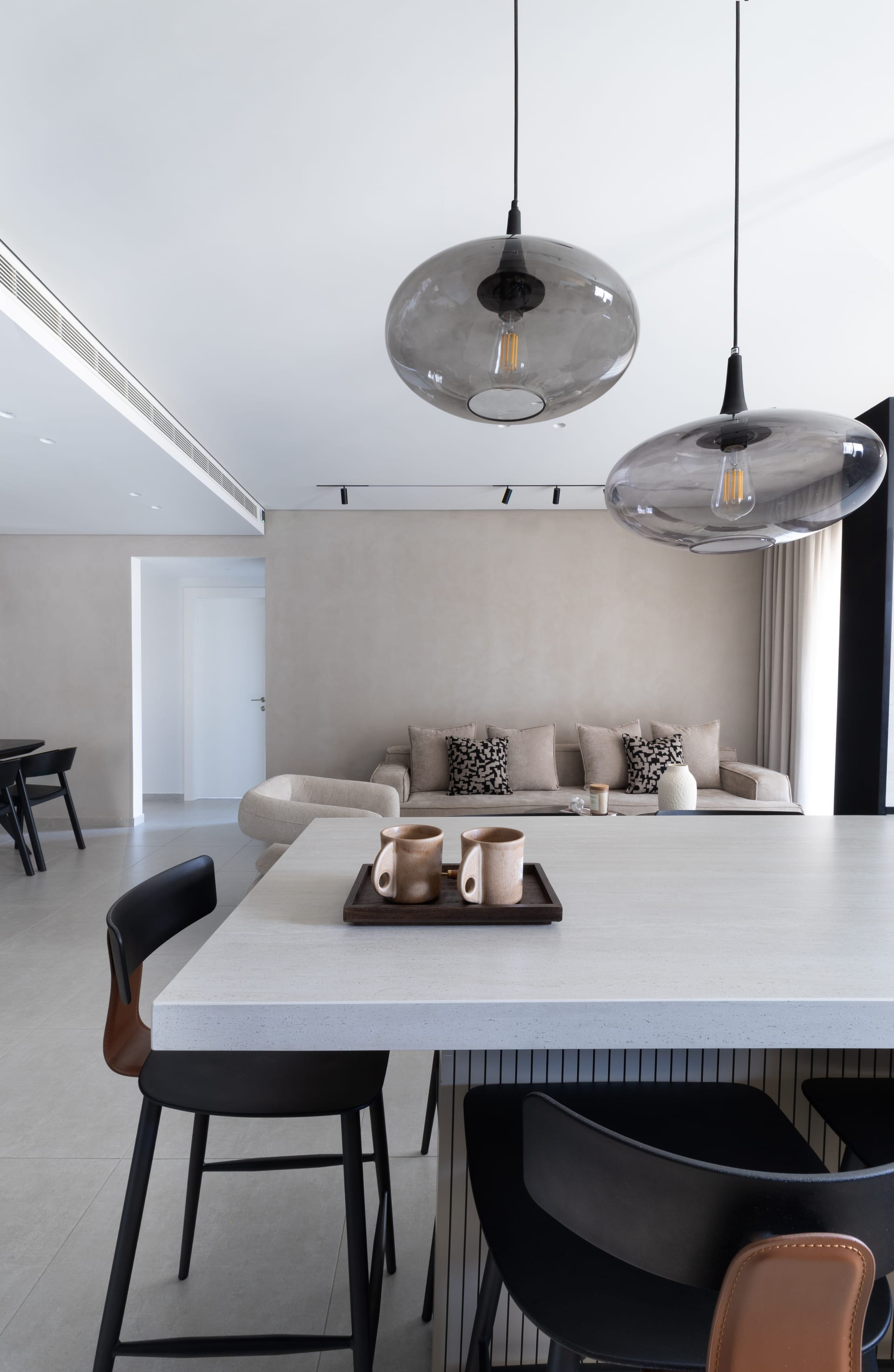 APT. 22 — 9