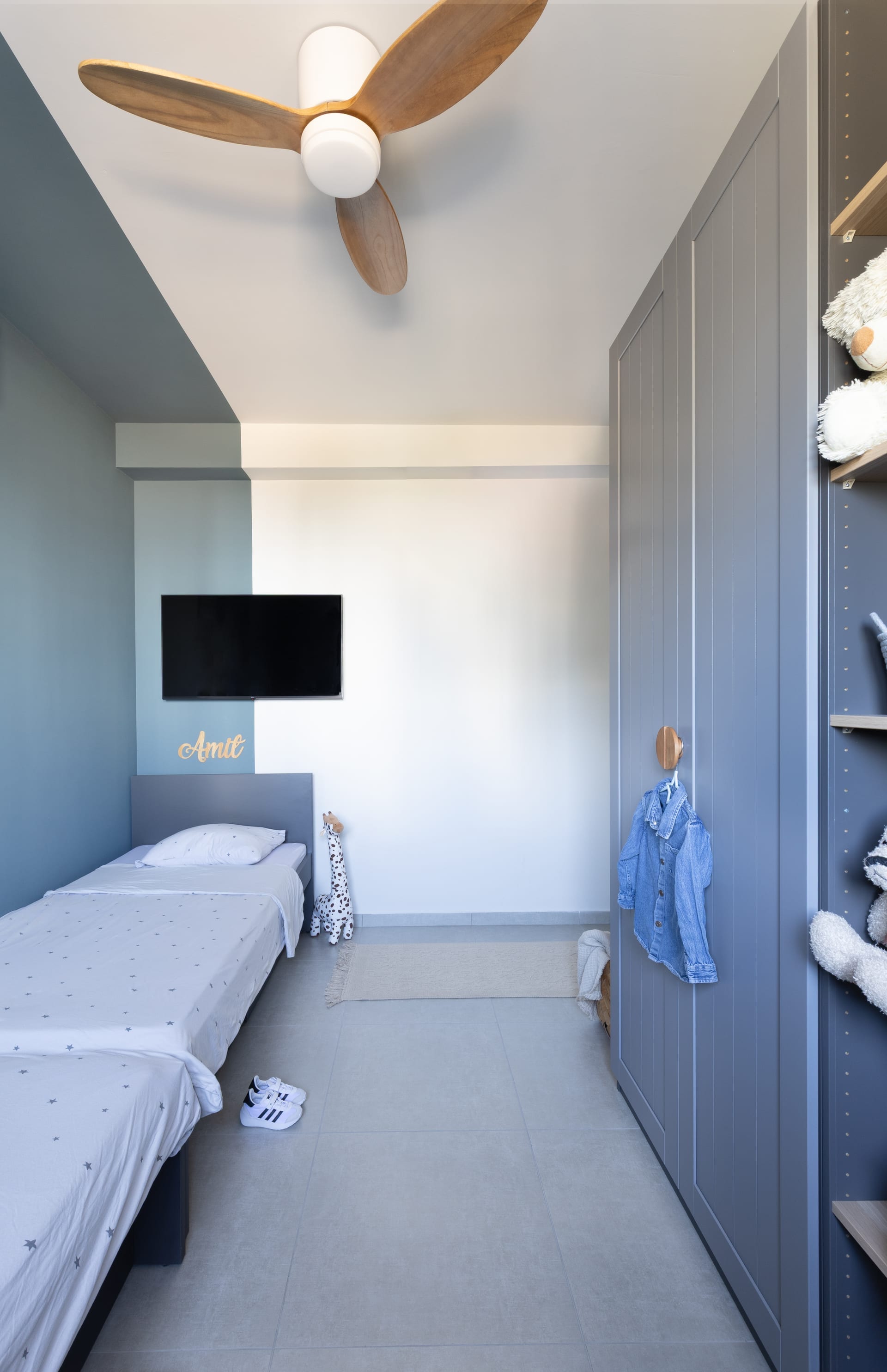 APT. 22 — 32