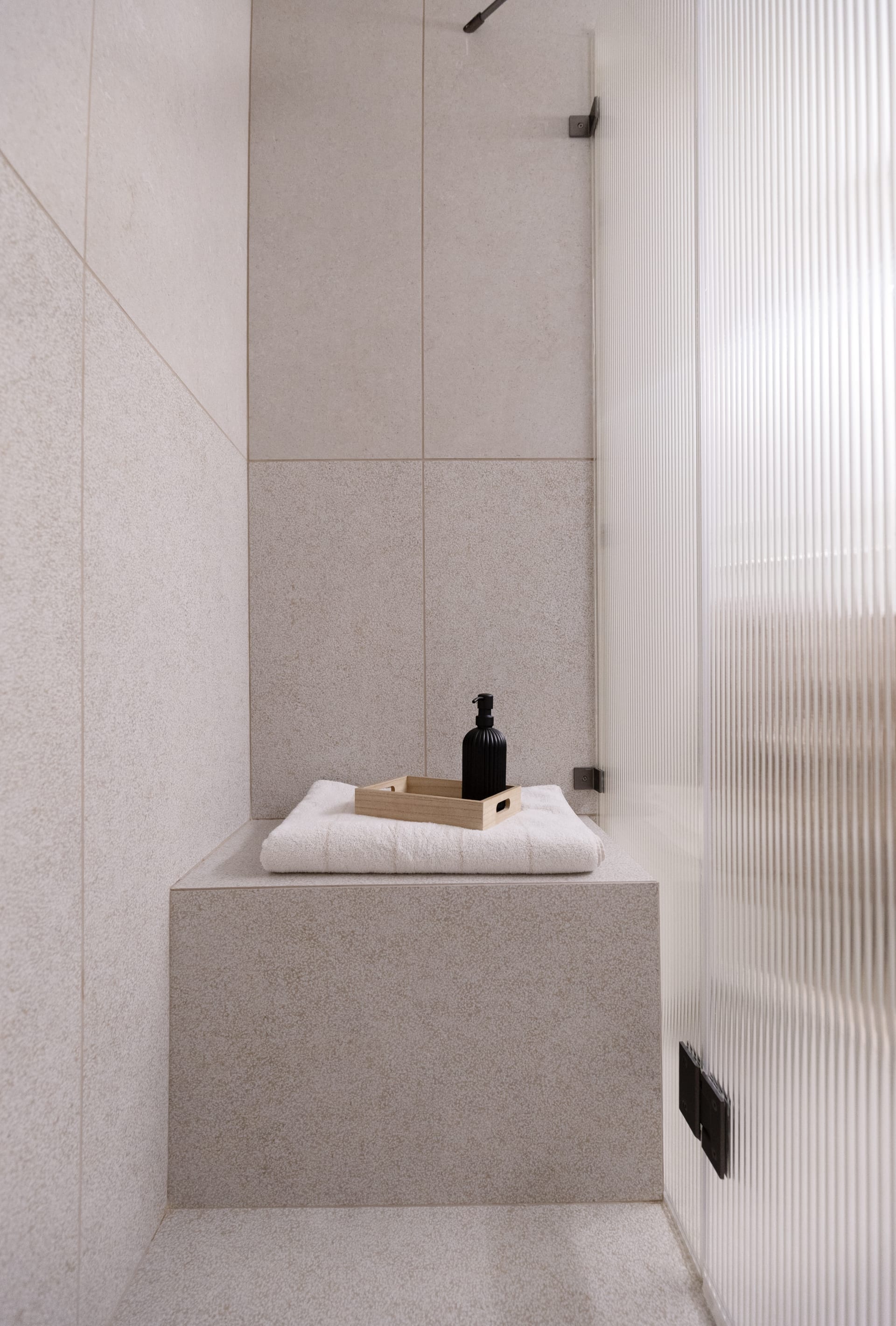 APT. 22 — 36